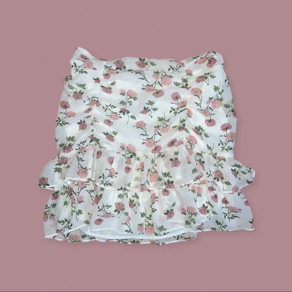 Cotton Candy LA White Floral Tulip Front Skirt Summer Outfit. Size small
